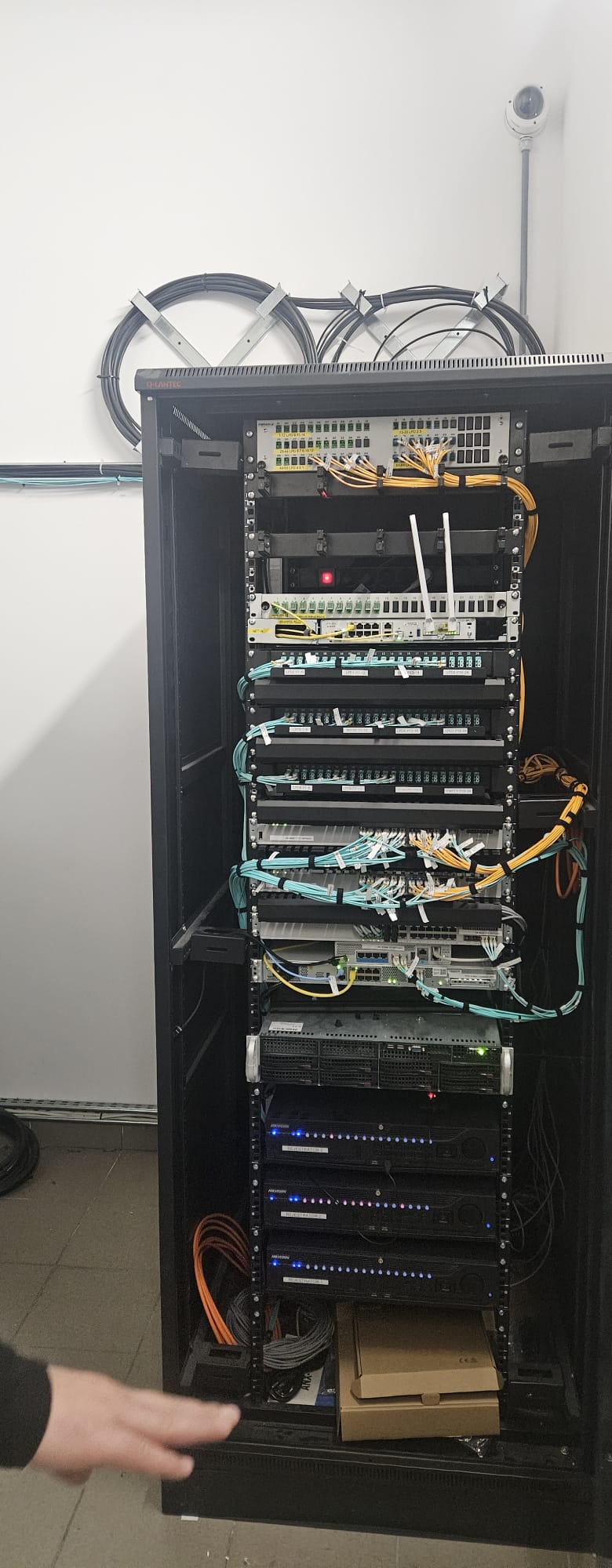 Data Center & Structured Cabling — installation photo 5