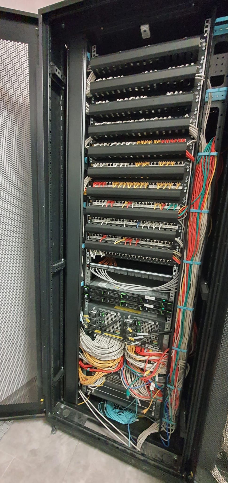 Data Center & Structured Cabling — installation photo 44